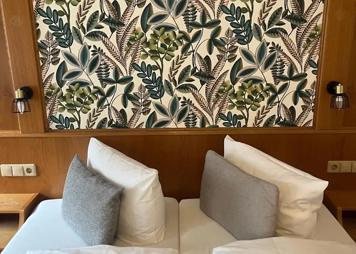 Отель Sonne By Mastiff 3*