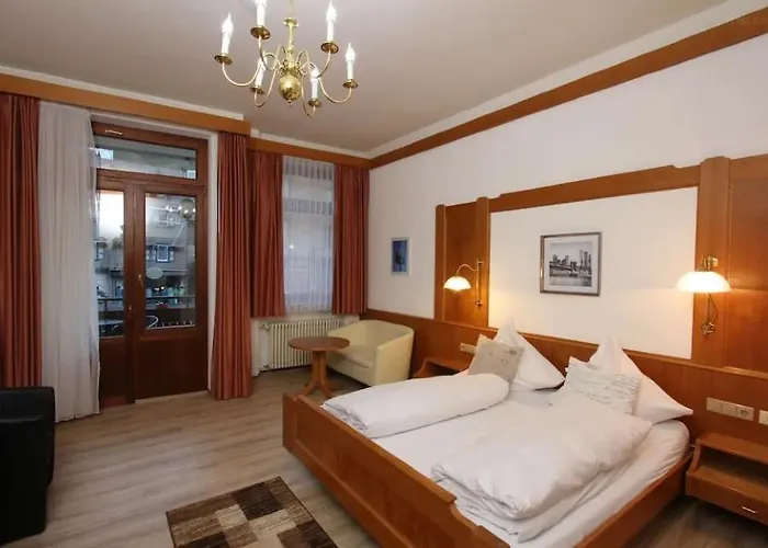 Отель Sonne By Mastiff 3*